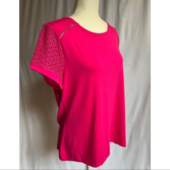 Bright Pink with Net Lace Short-Sleeve Design - Picture 2 of 5